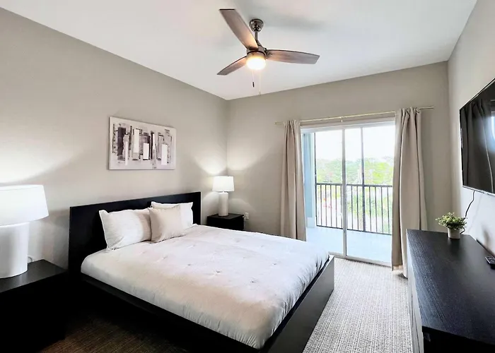 3Br Condo - Near Disney Balcony Pool Hot Tub