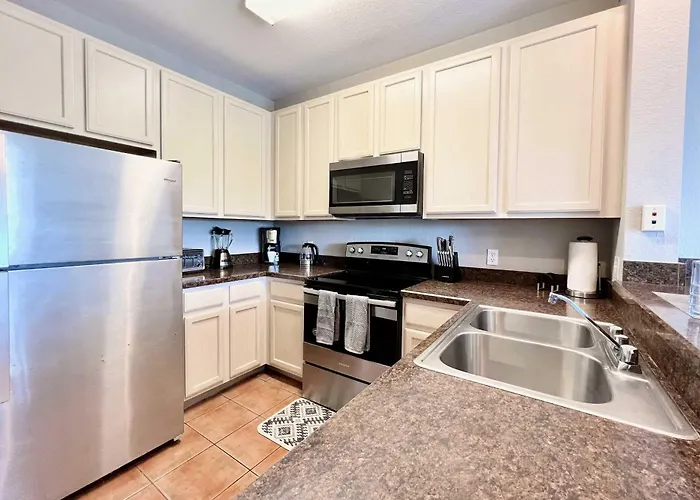 3Br Condo - Near Disney Balcony Pool Hot Tub