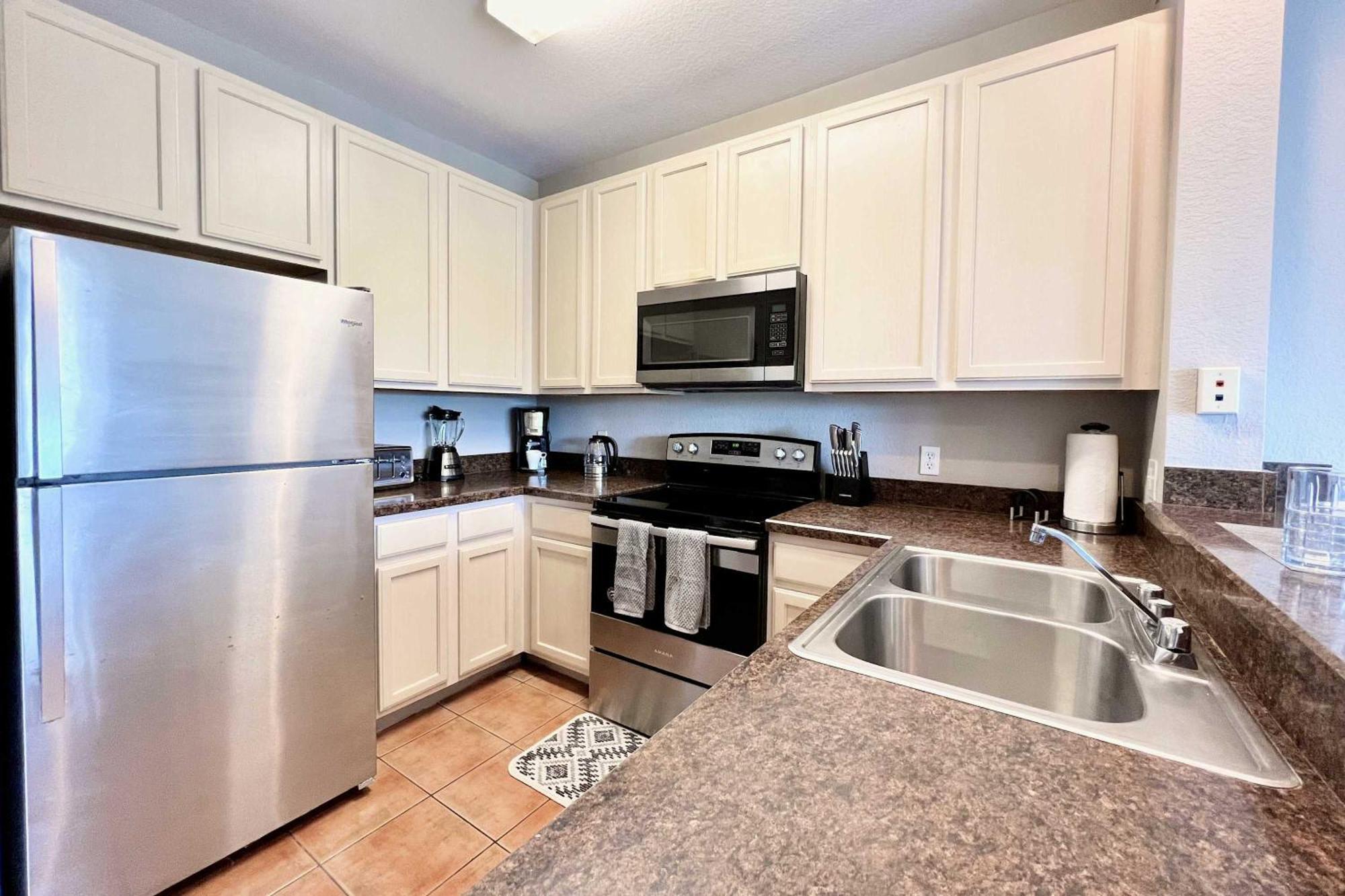 3br - Near Balcony Pool Hot Tub *